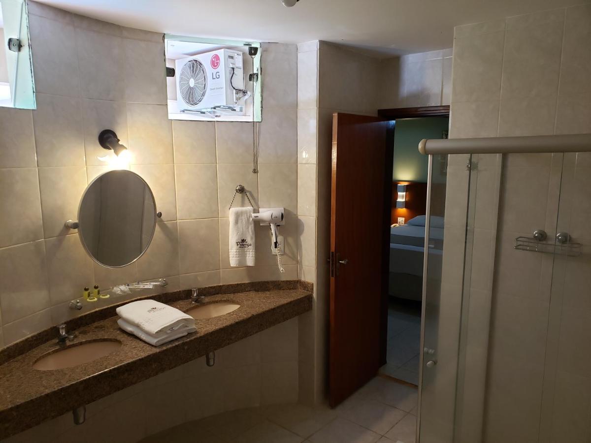 Suíte King Deluxe com Banheira de Hidromassagem