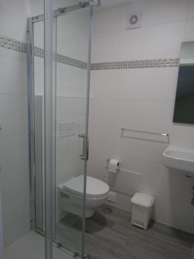 Double or Twin Room,1596147439:JPEG