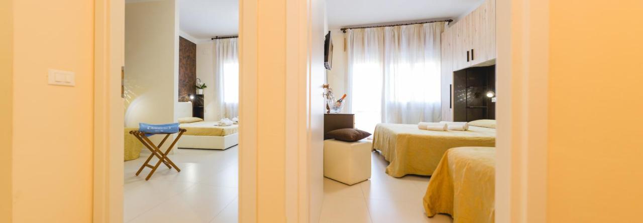 Suite con 2 Camere da Letto e con Vista Mare Laterale
