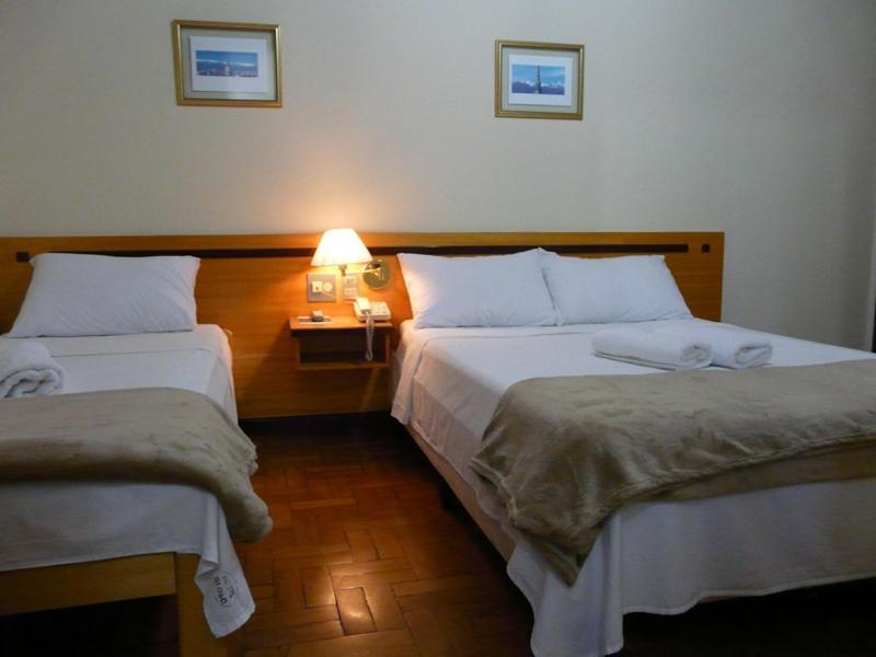 Quarto Triplo Econômico