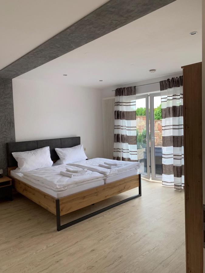 Apartment mit Terrasse