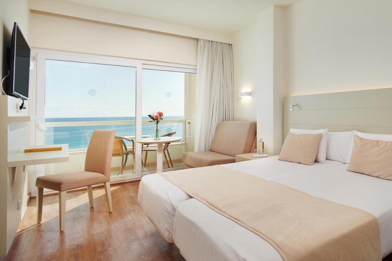 Habitación Triple con vistas al mar