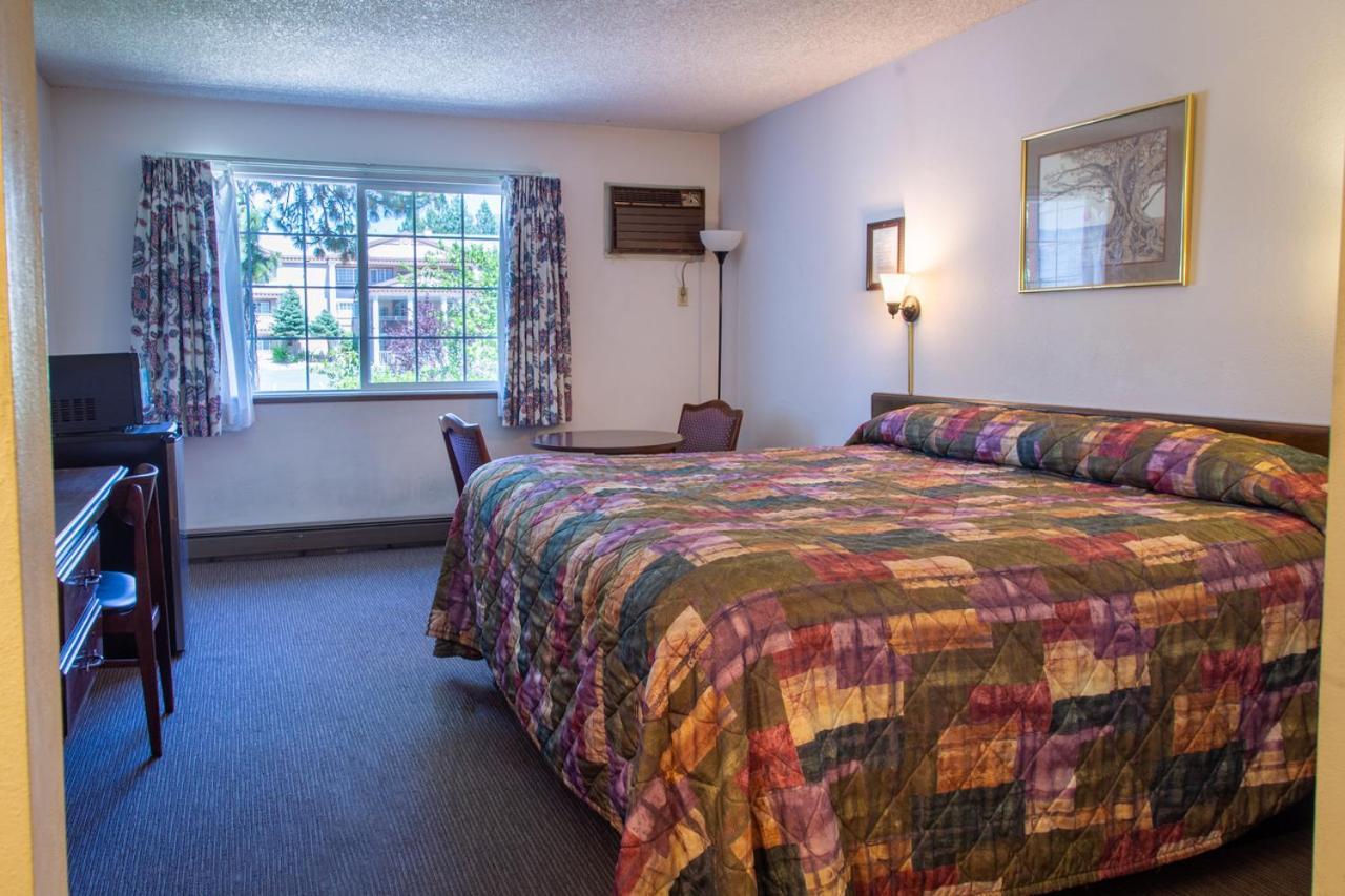 King Room - Non-Smoking