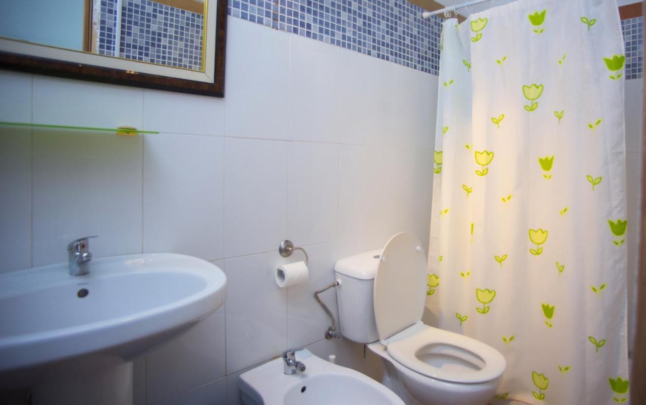 Twin Room with Private Bathroom