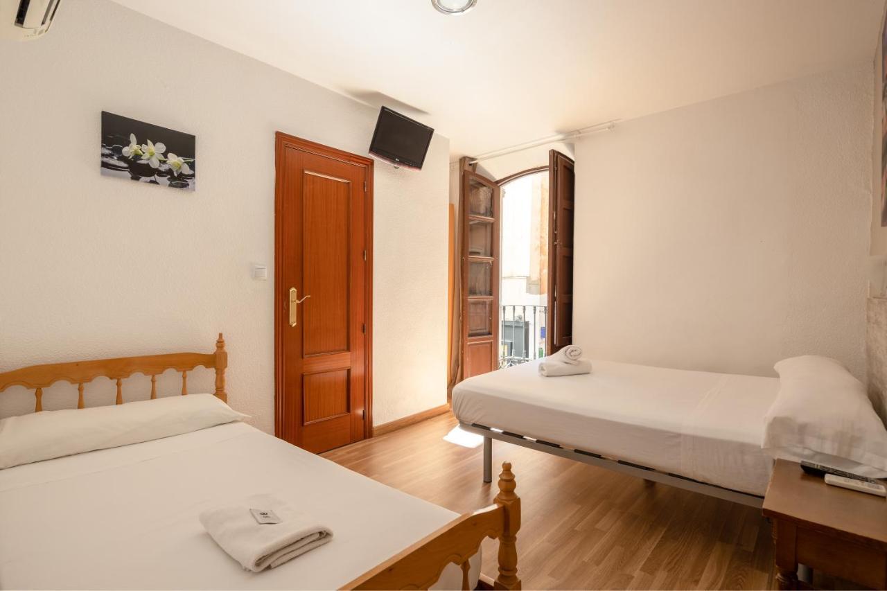 Quarto Duplo com Cama Extra