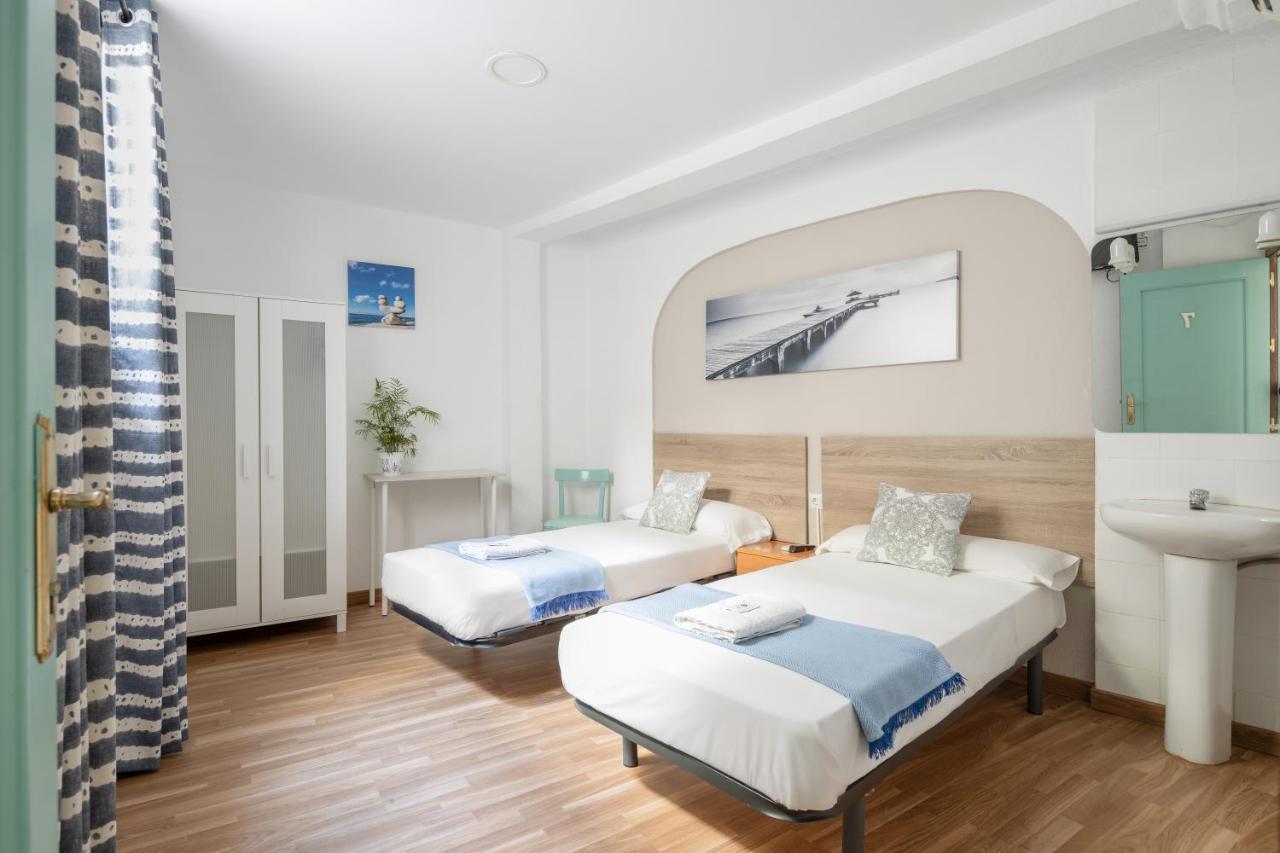 Quarto Duplo Económico com Vista Interior