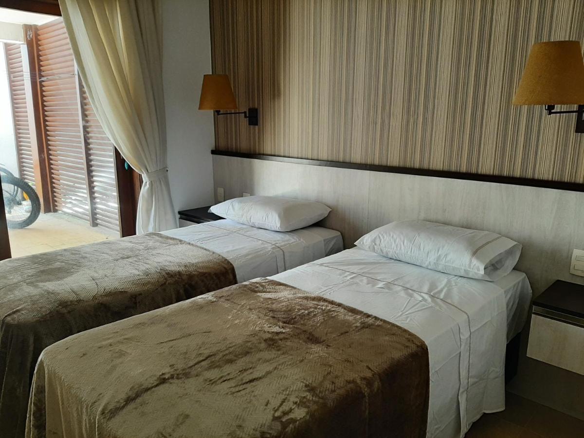 Quarto com Cama de Casal ou 2 de Solteiro e Terraço
