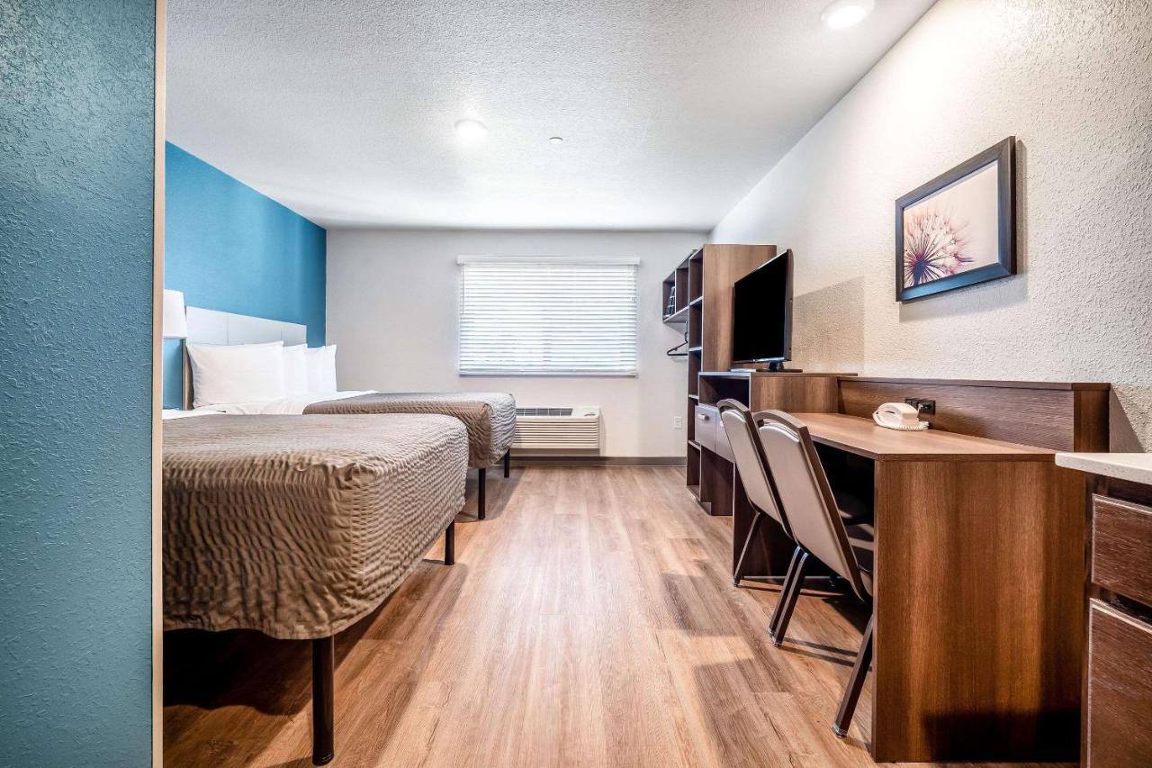 Standard Queen Room with Two Queen Beds - Non-Smoking