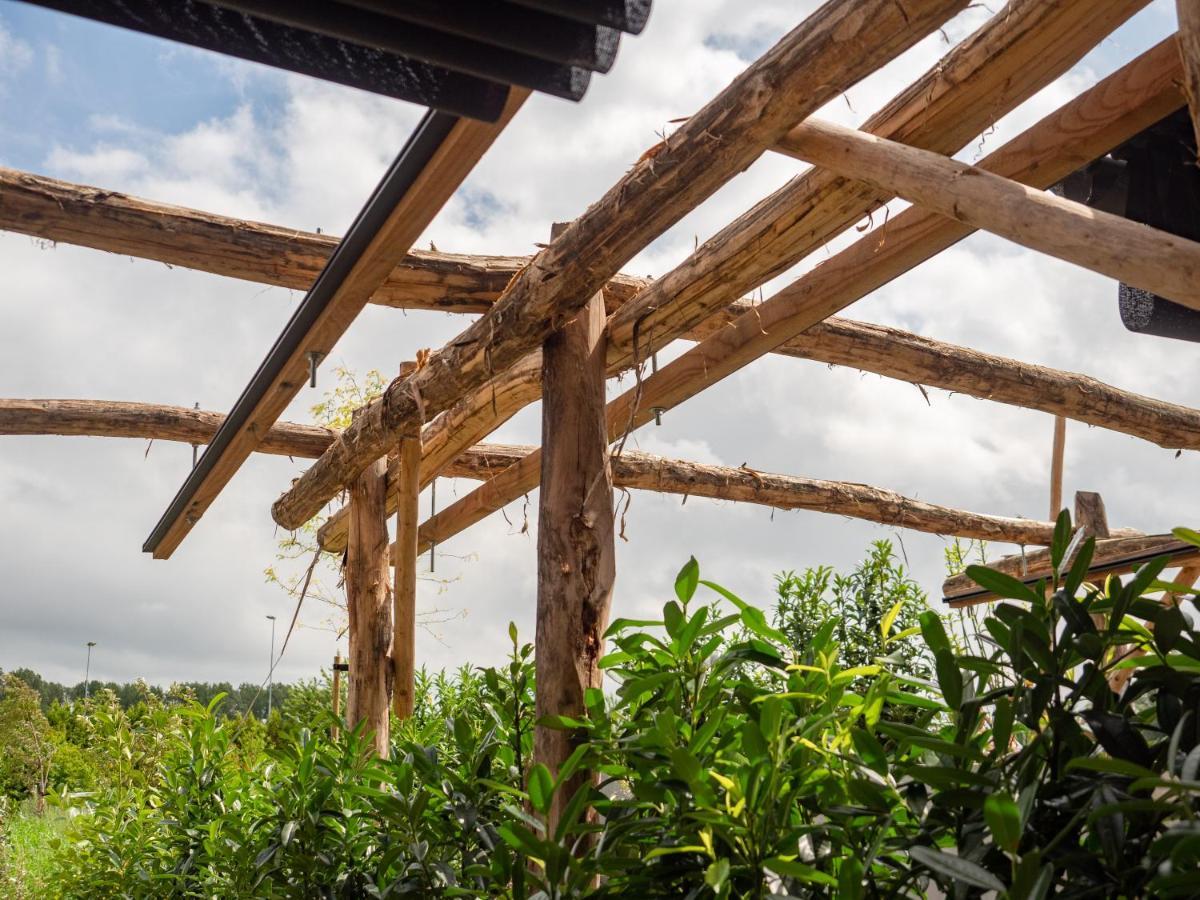 Kamer met Kingsize Bed en Uitzicht op de Tuin
