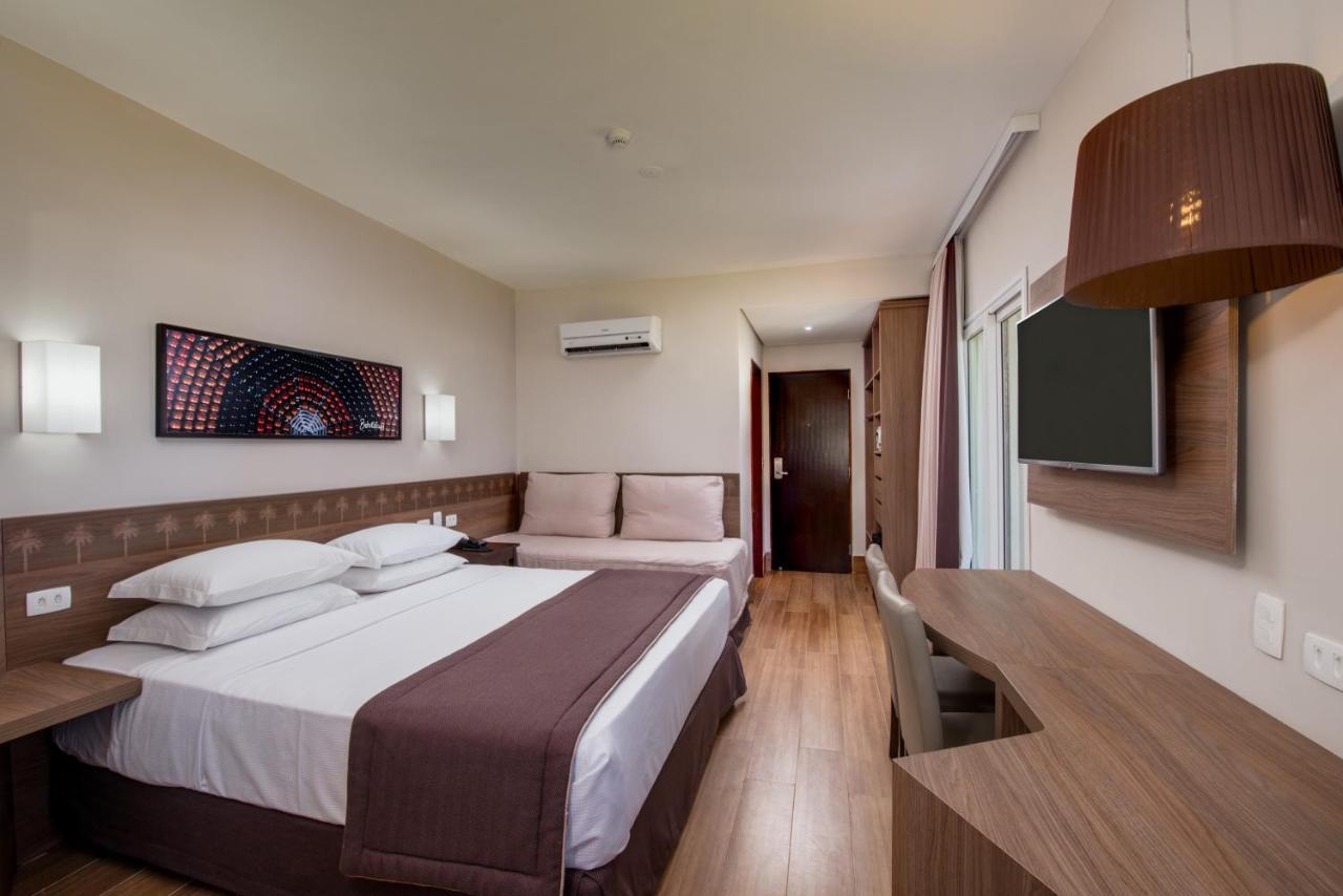 Quarto superior de frente para a praia