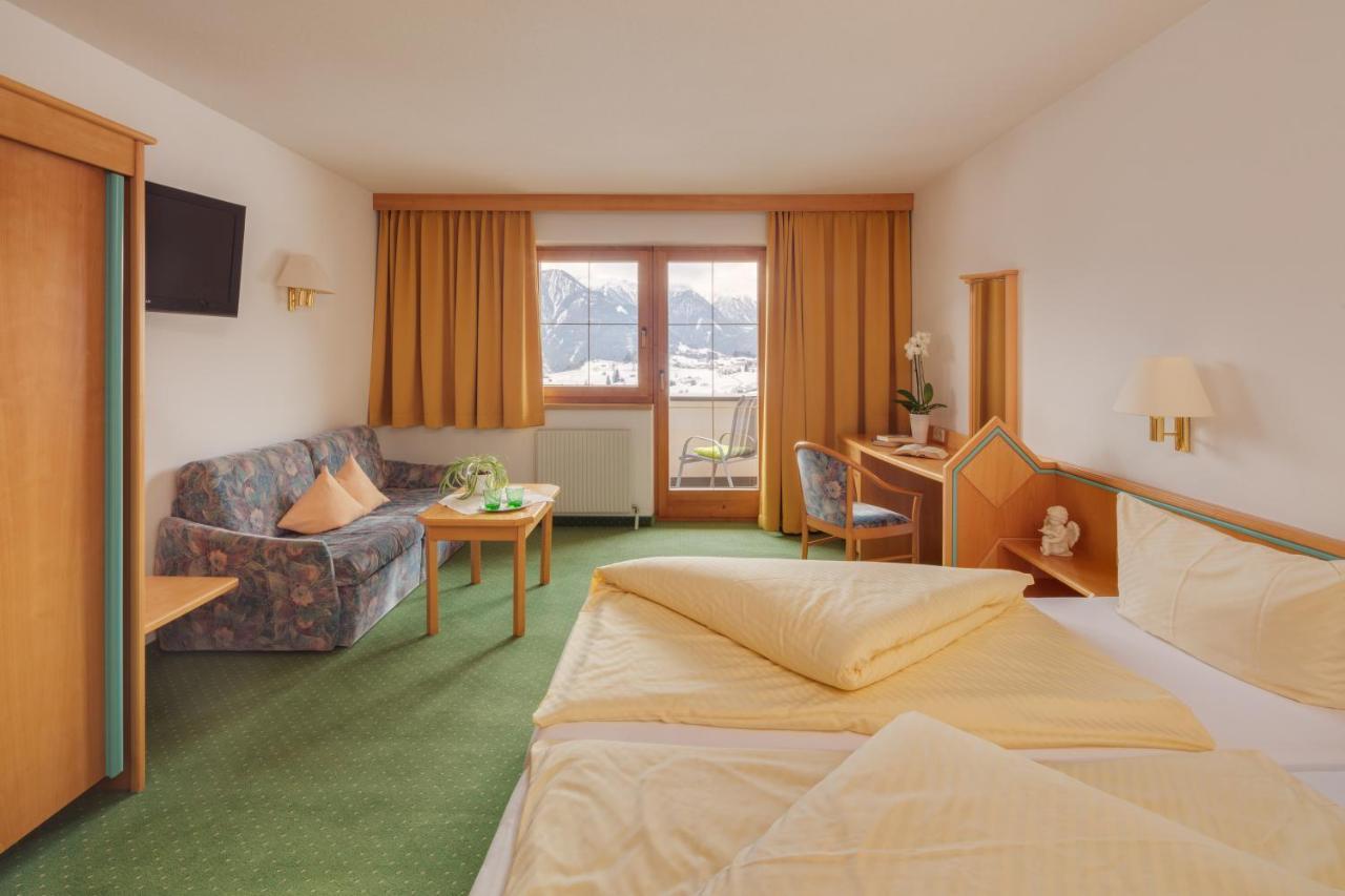 Doppelzimmer mit Balkon
