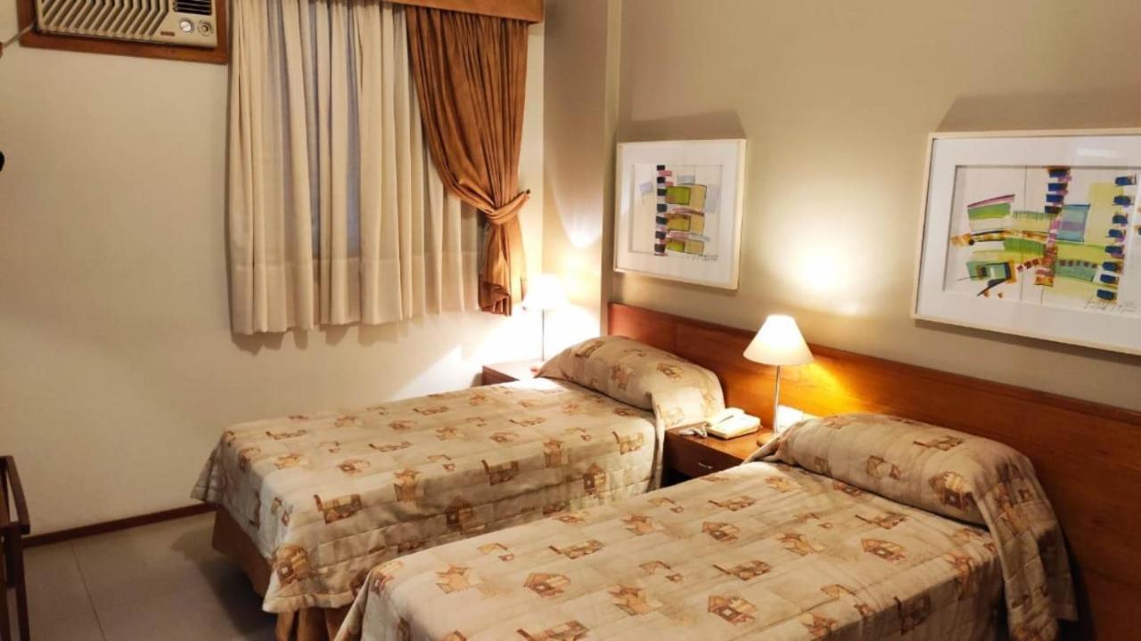 Quarto Deluxe com 2 Camas de Solteiro