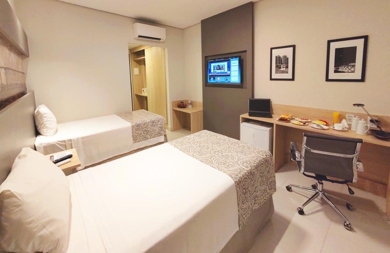 Quarto de Luxo com 2 Camas de Solteiro - Não Fumantes