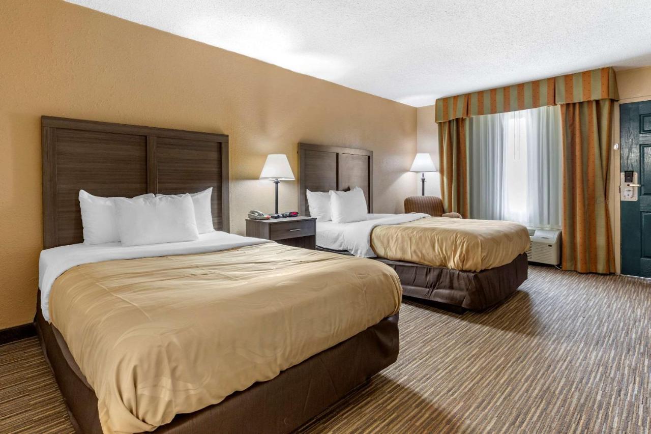 Double Room with Two Double Beds - Smoking