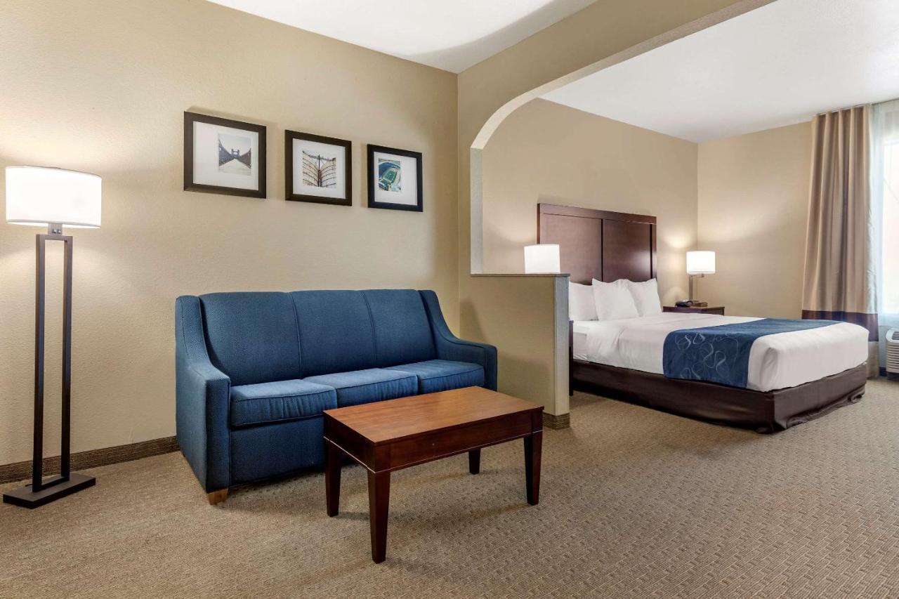 King Suite - Disability Access/Non-Smoking