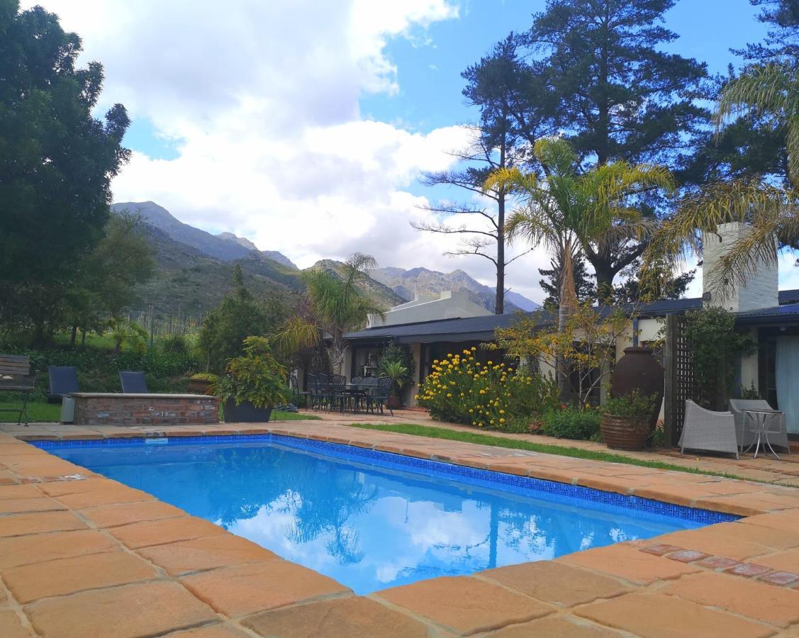 Chalet,721495075:JPEG