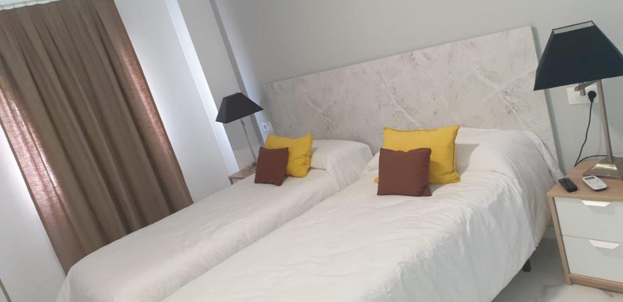Chambre Lits Jumeaux avec Salle de Bains Privative