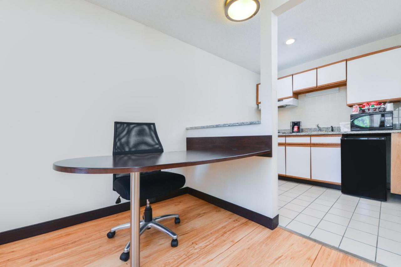Deluxe Double Room Two Full Beds Kitchenette Disability Access or Smoke,1024877983:JPEG