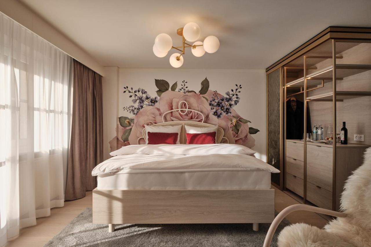 Large Double Room,1588537143:JPEG