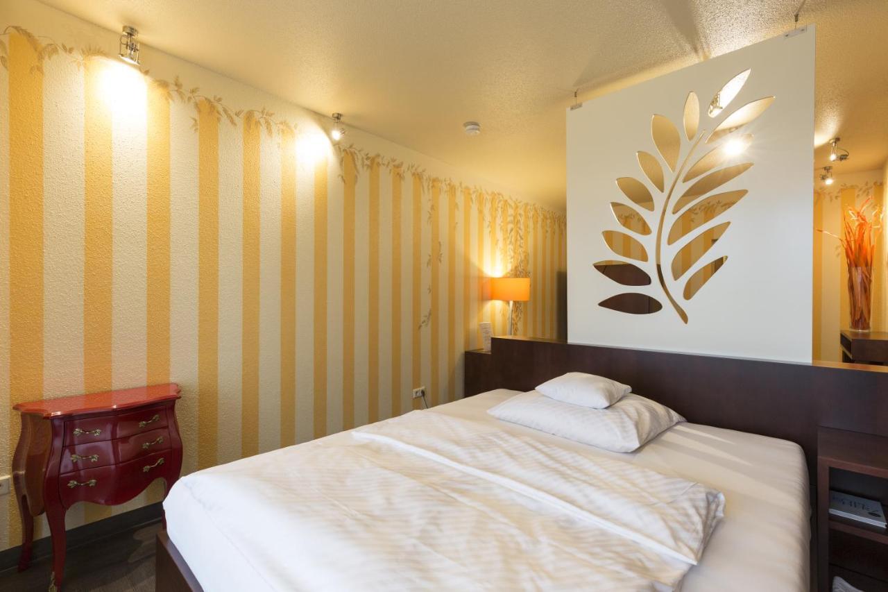 Comfort Zimmer mit Queensize-Bett und Balkon