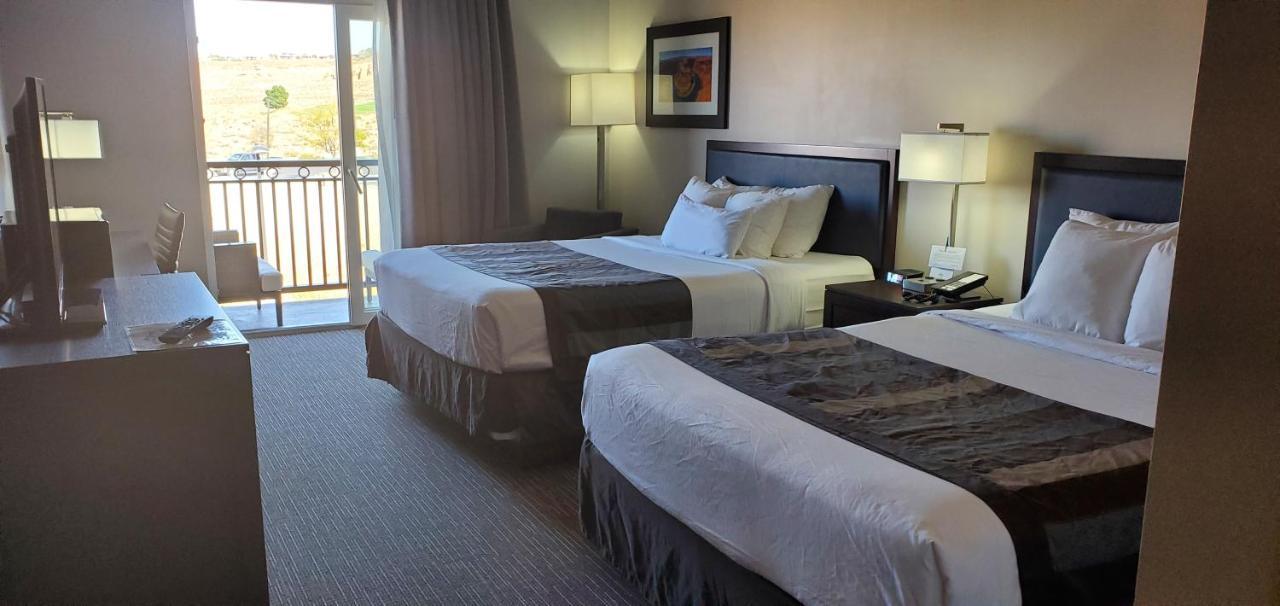 2 Queen Beds Deluxe Lake View Non-Smoking,1029474241:JPEG