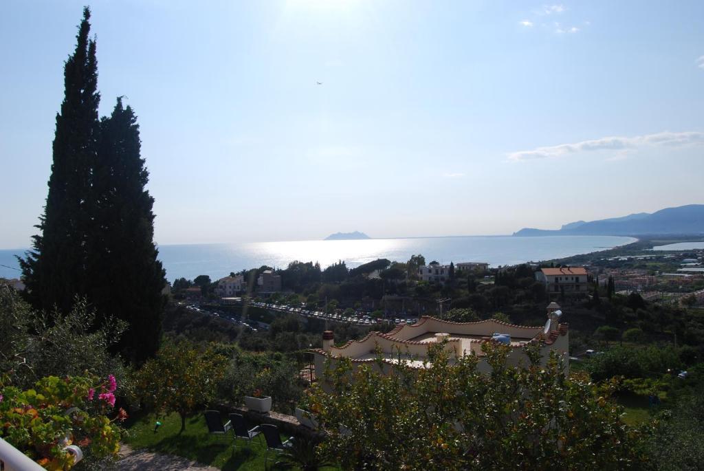Camera Matrimoniale/Doppia con Letti Singoli con Vista Mare