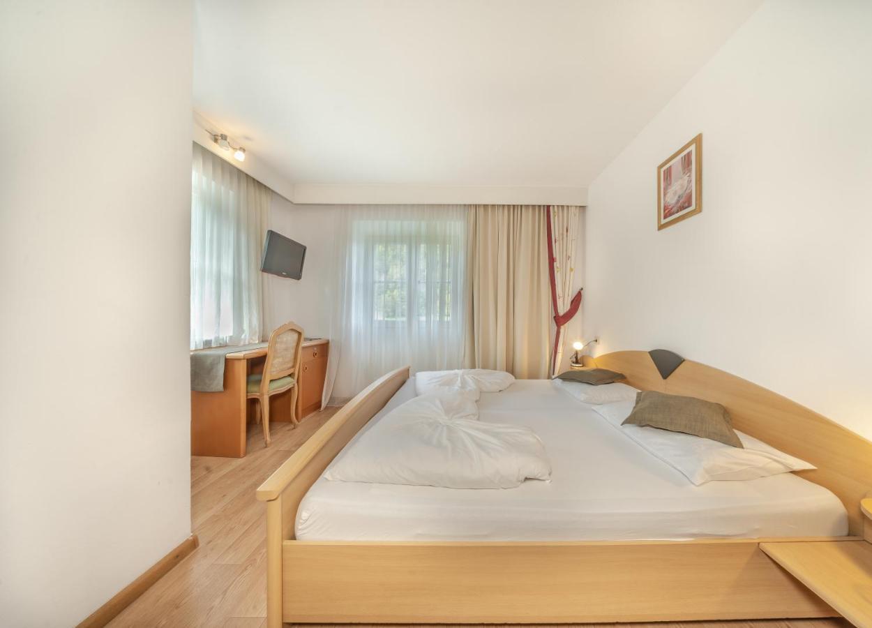 Single Room,1030749631:JPEG