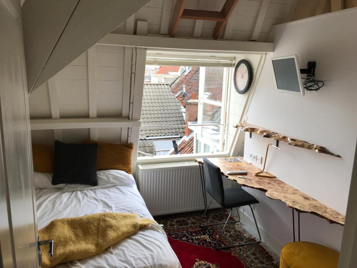 Kleine Tweepersoonskamer met 1 of 2 Bedden
