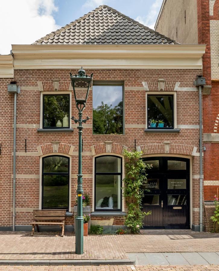 Kamer met Kingsize Bed en Uitzicht op de Tuin