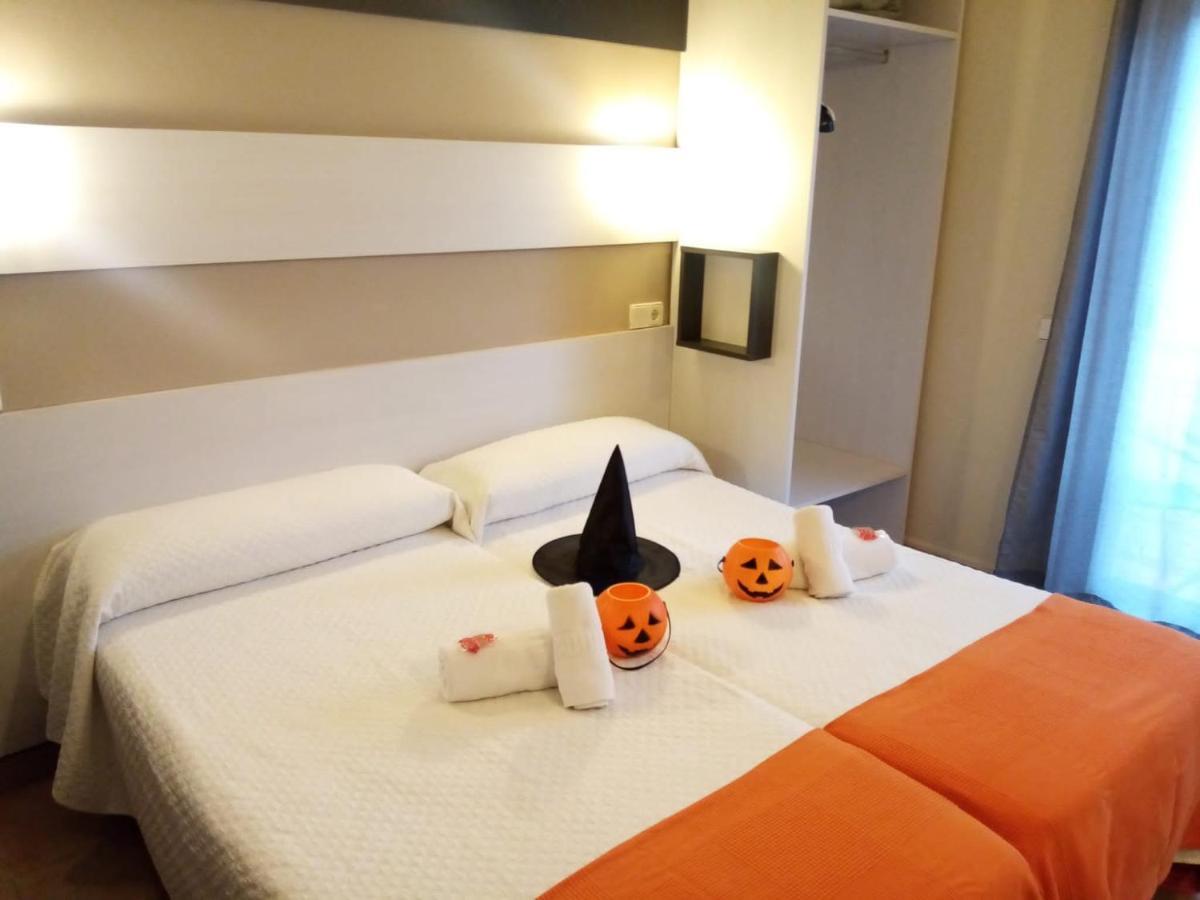 Double or Twin Room,1037038813:JPEG