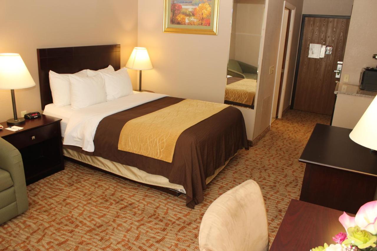 Queen Room - Accessible/Non-Smoking