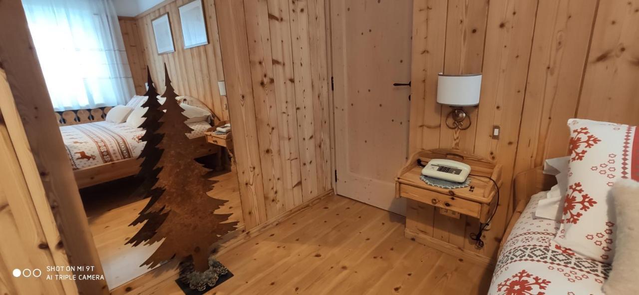 Familienzimmer mit Bergblick