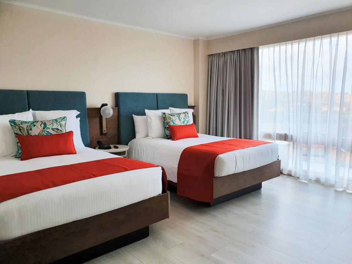 Deluxe Partial Ocean View Double