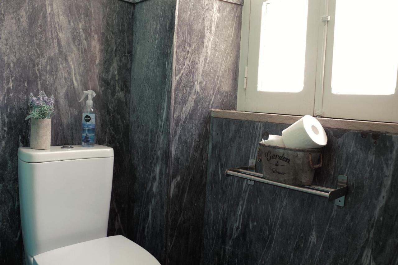 Quarto Twin com Casa de Banho Privada Externa