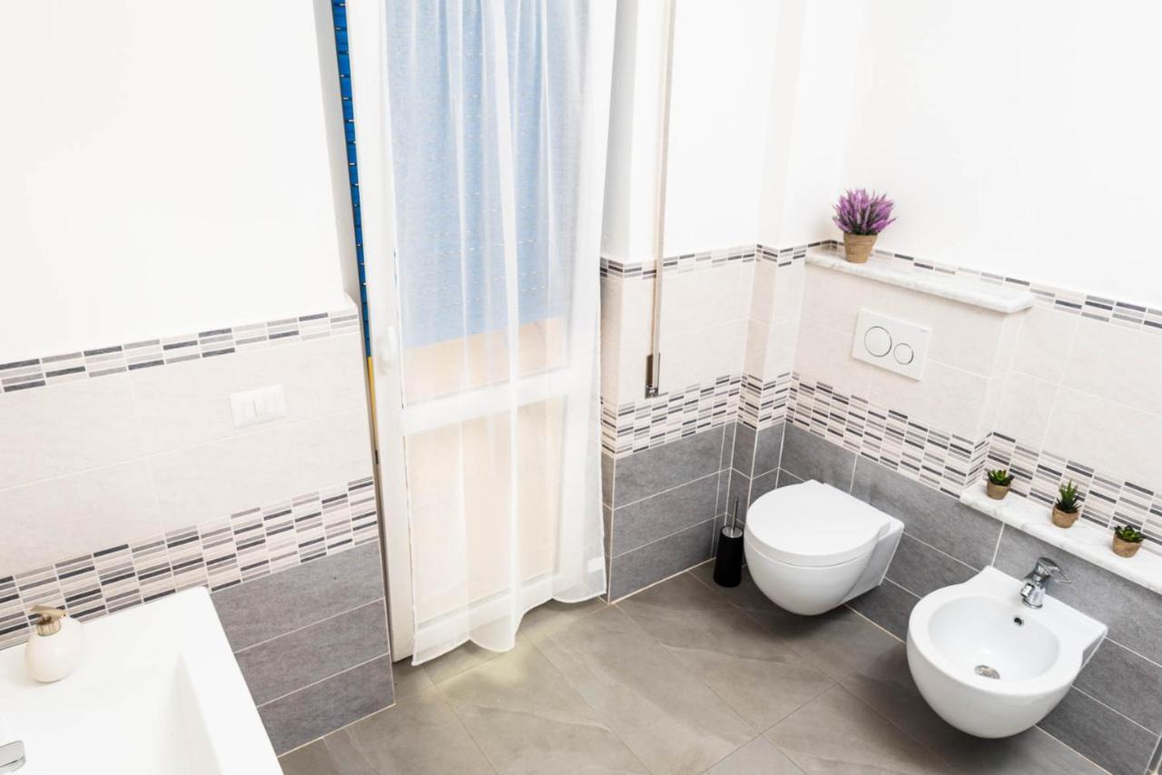 Camera Matrimoniale con Bagno in Comune