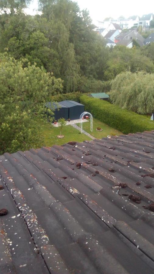 Kleines Zweibettzimmer