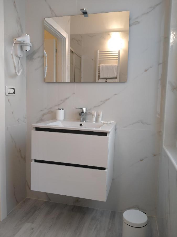 Camera Matrimoniale con Bagno Privato