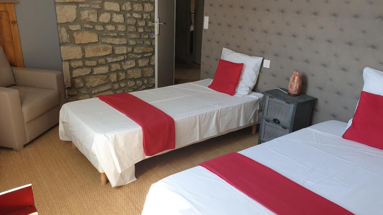 Chambre Lits Jumeaux - Vue sur Piscine