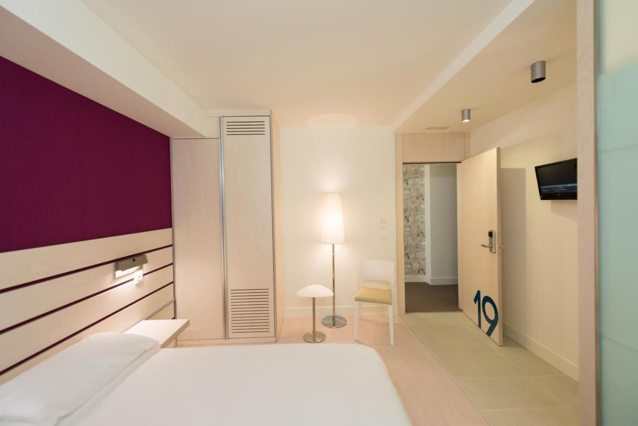 Chambre Double - Accessible aux Personnes à Mobilité Réduite
