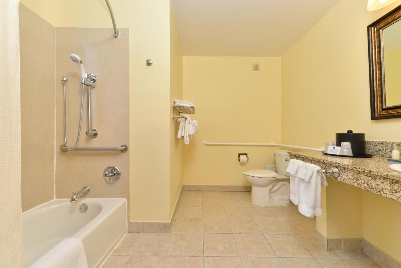 King Room with Bath Tub - Disability Access Room/Non-Smoking,1066938124:JPEG