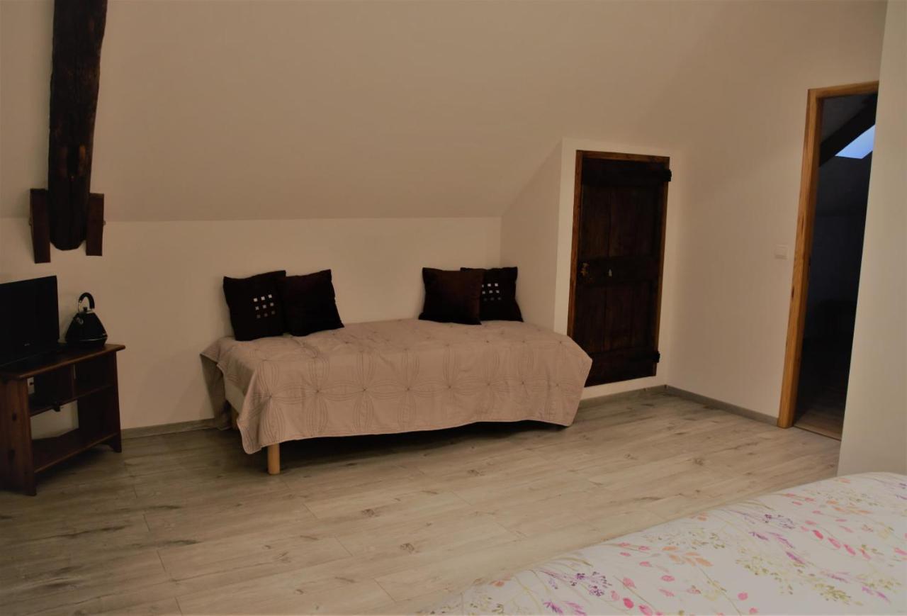 Chambre Double Deluxe (2 Adultes + 1 Enfant)