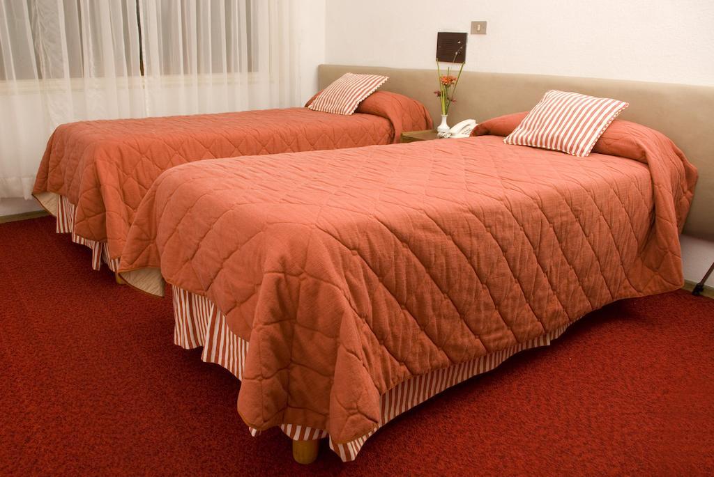 Quarto Standard com Cama de Casal ou 2 de Solteiro