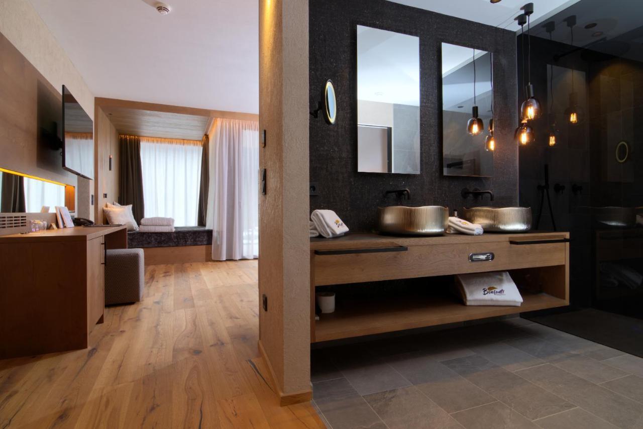 Camera Luxury Design
