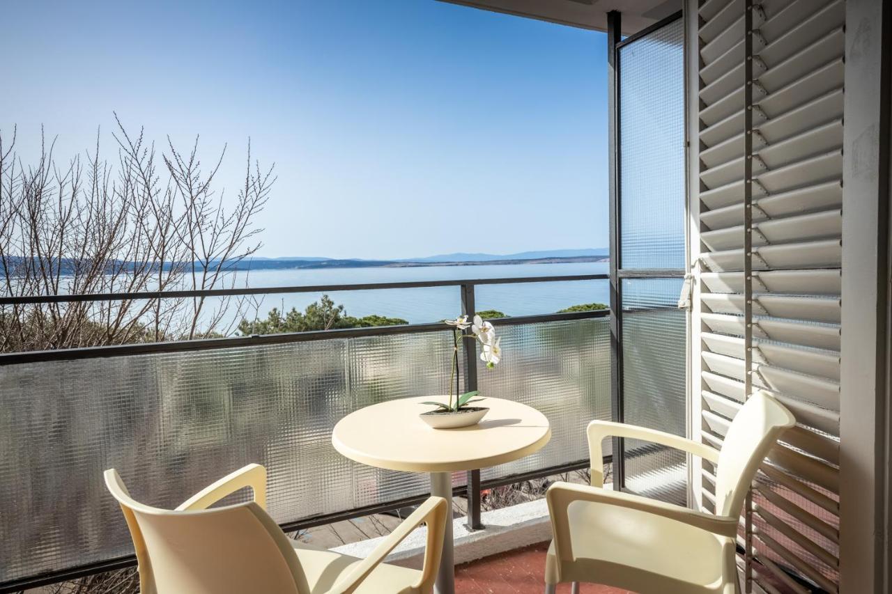 Zweibettzimmer mit Balkon