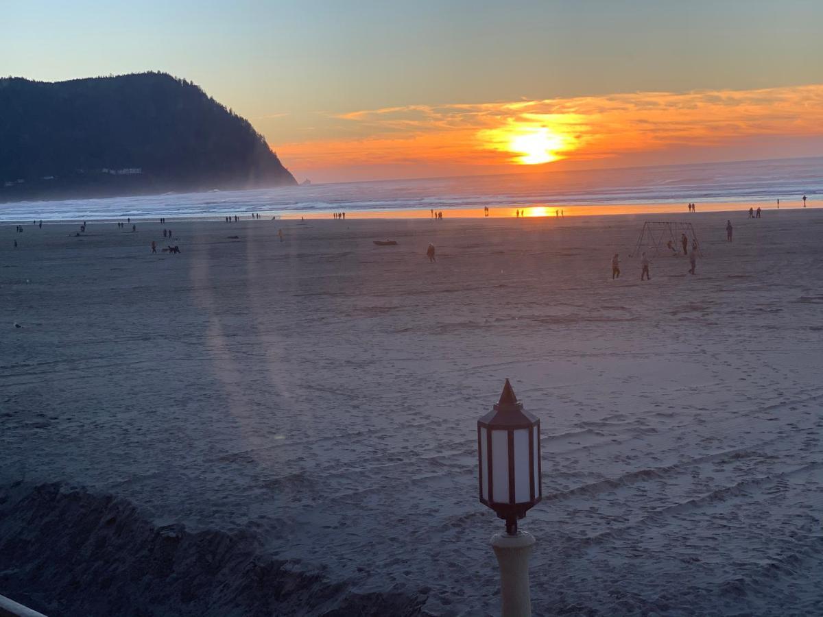 Premium Ocean Front Guestroom - Queen,1425372802:JPEG