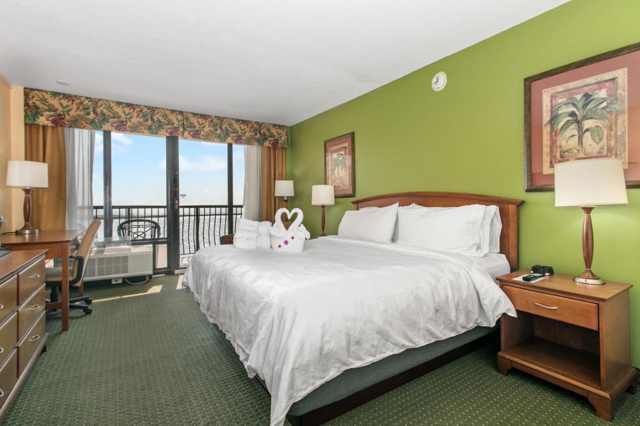Standard King Room with Balcony and Gulf View