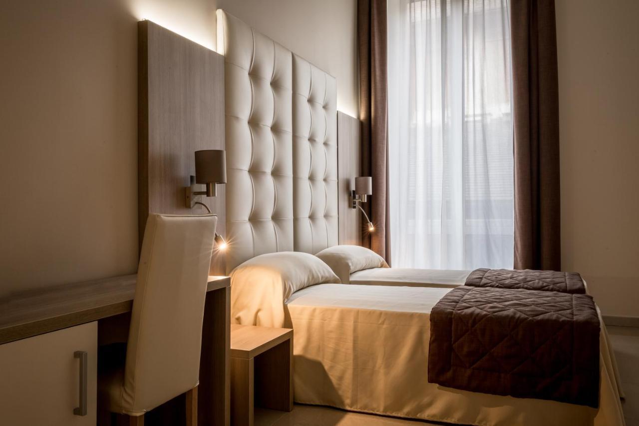 Doppel- oder Zweibettzimmer