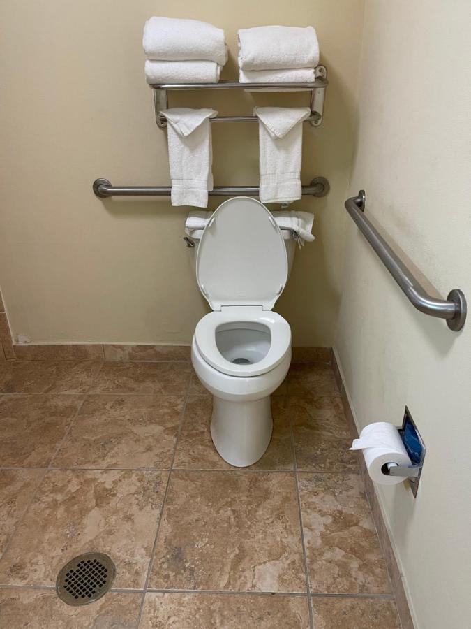 Queen Room with Two Queen Beds and Roll in Shower - Accessible/Non-Smoking