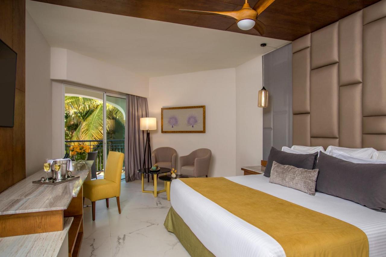 Preferred Club Junior Suite Tropical View King