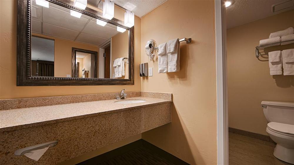 Deluxe King Room - Non-Smoking